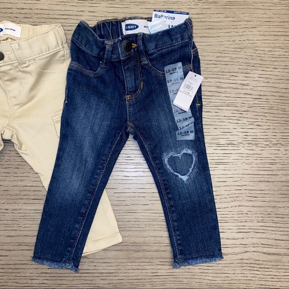 Old Navy Baby Girl Jeans and Cargo Pants - Picture 9 of 11
